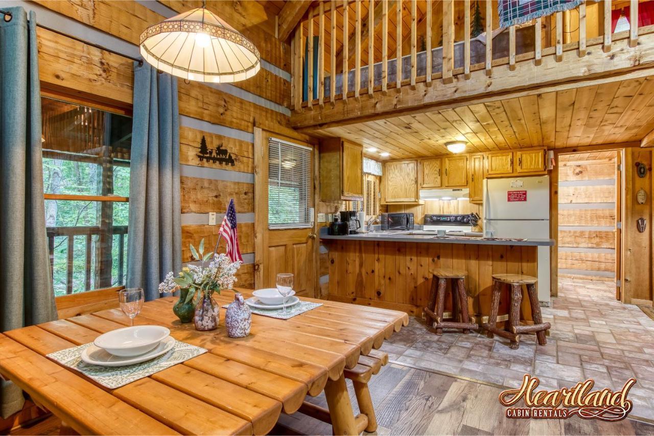 ガトリンバーグ Cozy Mountain Hideawayヴィラ エクステリア 写真